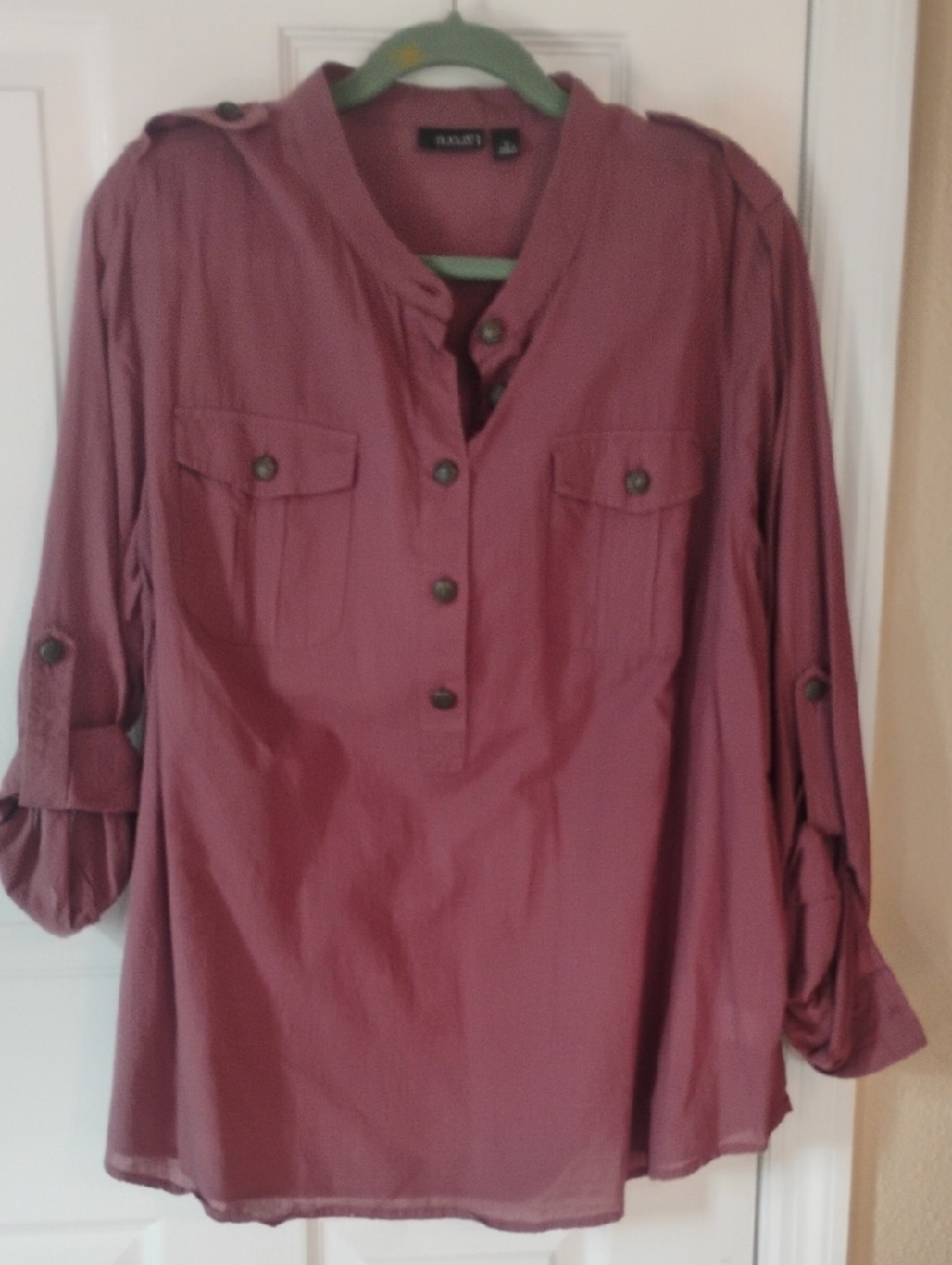 a.n.a. A New Approach Dusty Rose Cotton Top With Amazing Buttons!  Size 1X
